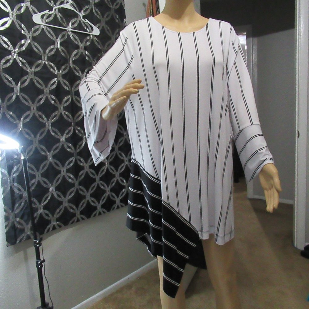 Asymmetrical XL dress black and white stripes